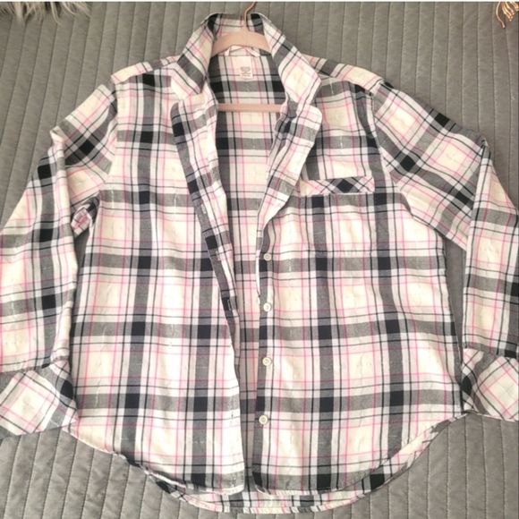 Victoria's Secret Tops - Victoria's Secret: Button Down Long Sleeve Flannel Top ♥️